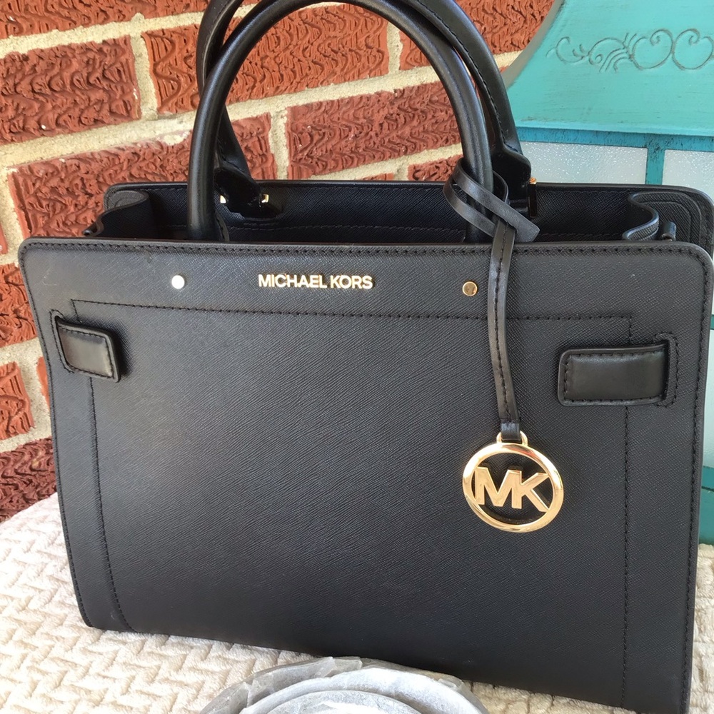 Michael kors leather satchel - Picture 4 of 15